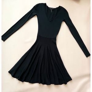 BCBG Maxazaria Balck Flowy  Knit Dress XXS